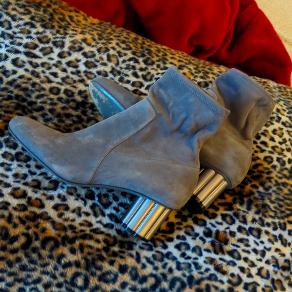 Salvatore Ferragamo suede boot 10c
